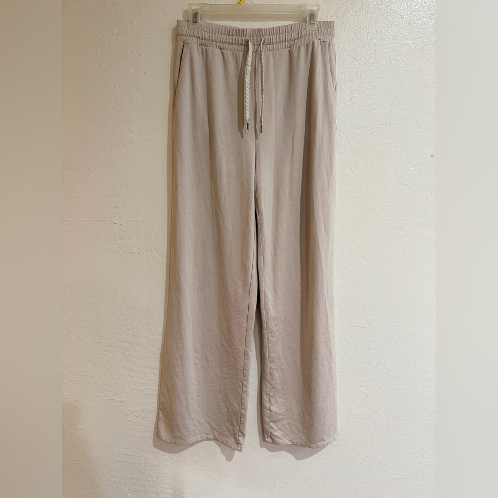 Vuori Cream Ecru Heather Halo Essential Wideleg Relaxed-Fit Long Pants size M - Picture 3 of 9